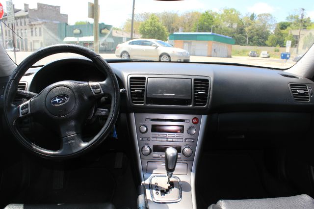 Subaru Legacy 2005 photo 11