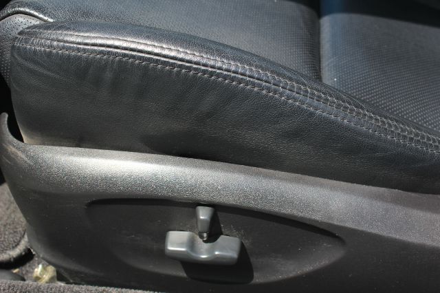 Subaru Legacy 2005 photo 18