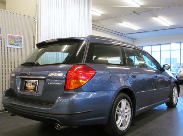 Subaru Legacy 2005 photo 3