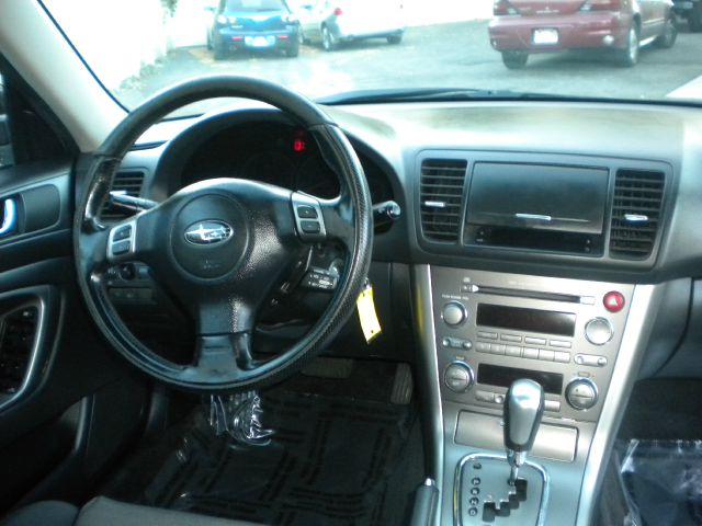 Subaru Legacy 3.8 Grand Touring Sedan