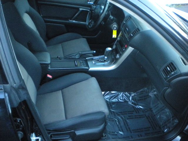 Subaru Legacy 2005 photo 2