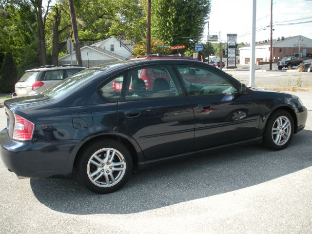 Subaru Legacy 2005 photo 1