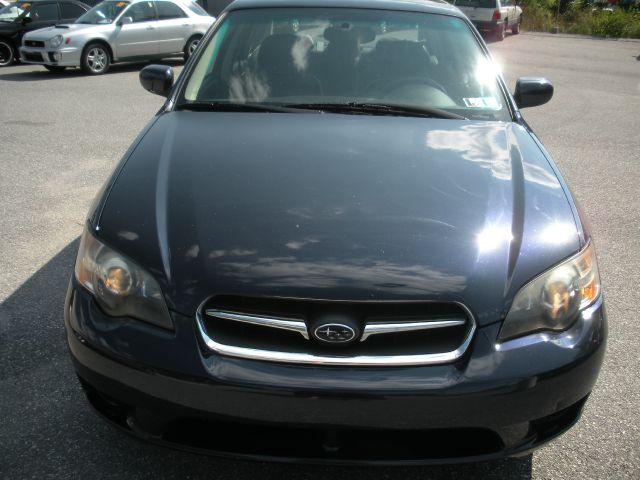 Subaru Legacy 2005 photo 2