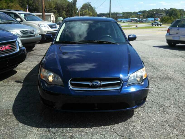 Subaru Legacy 2005 photo 2