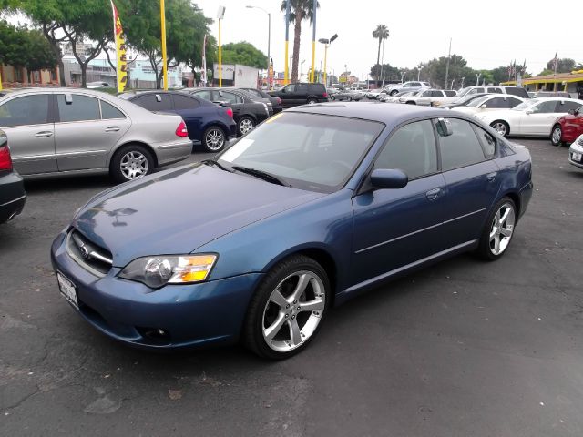 Subaru Legacy 2005 photo 2