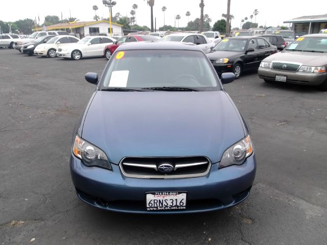 Subaru Legacy 2005 photo 8