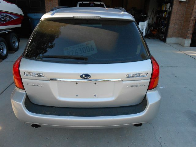 Subaru Legacy 2005 photo 4