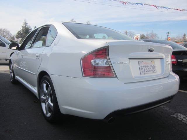 Subaru Legacy 2006 photo 1