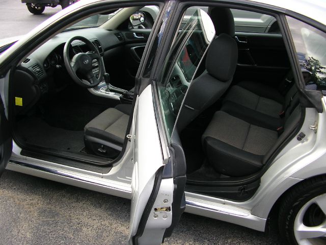 Subaru Legacy 2006 photo 0