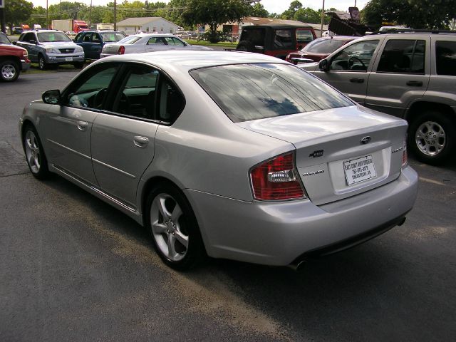 Subaru Legacy 2006 photo 1