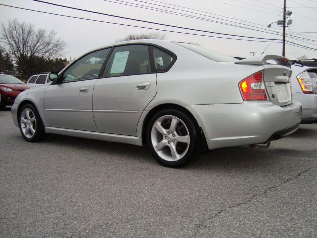 Subaru Legacy 2006 photo 2