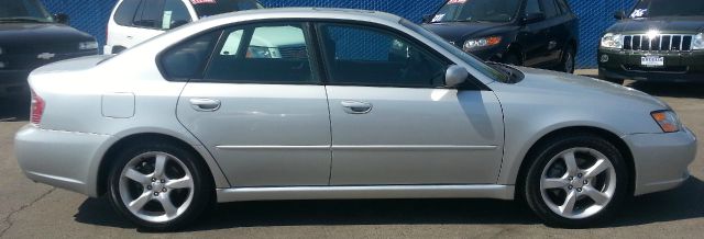 Subaru Legacy 2006 photo 1
