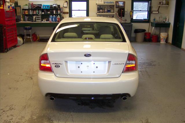 Subaru Legacy 2006 photo 2