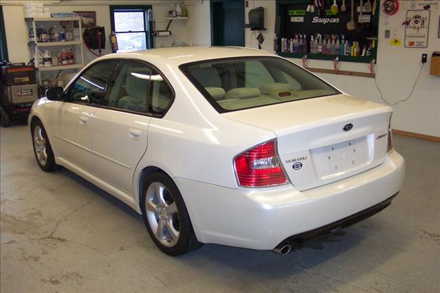 Subaru Legacy 2006 photo 3