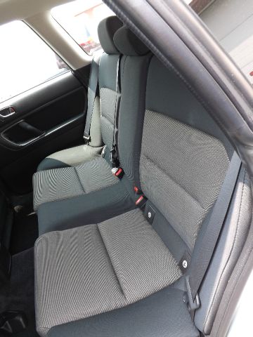 Subaru Legacy 2006 photo 1