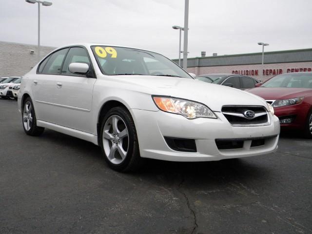 Subaru Legacy 2009 photo 1