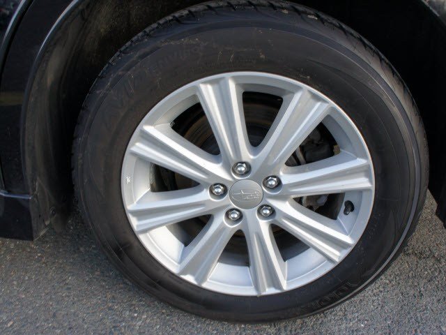 Subaru Legacy 2010 photo 2