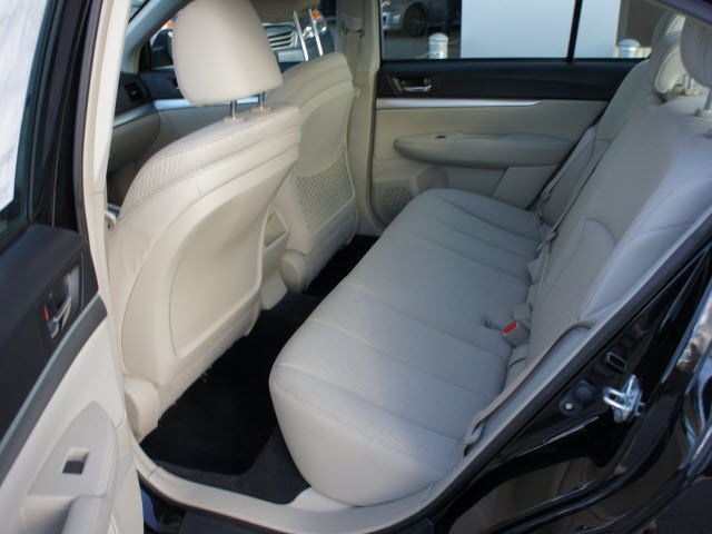 Subaru Legacy 2010 photo 4