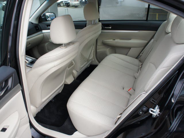 Subaru Legacy 2010 photo 4