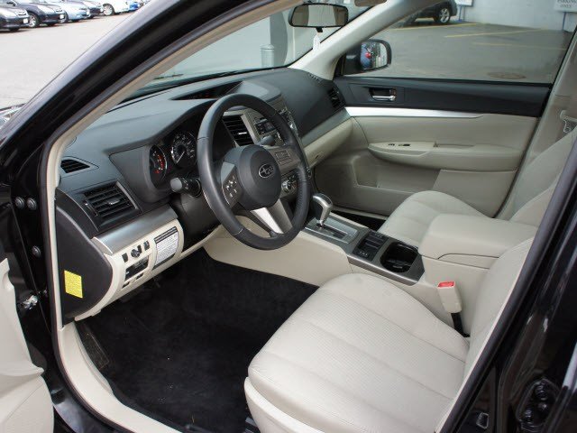 Subaru Legacy 2010 photo 3