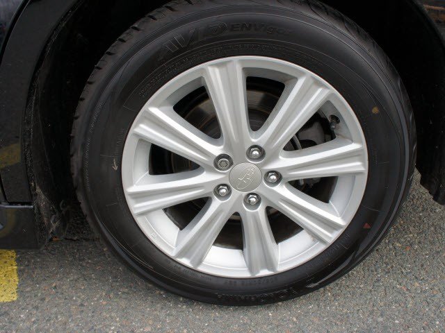 Subaru Legacy 2010 photo 2