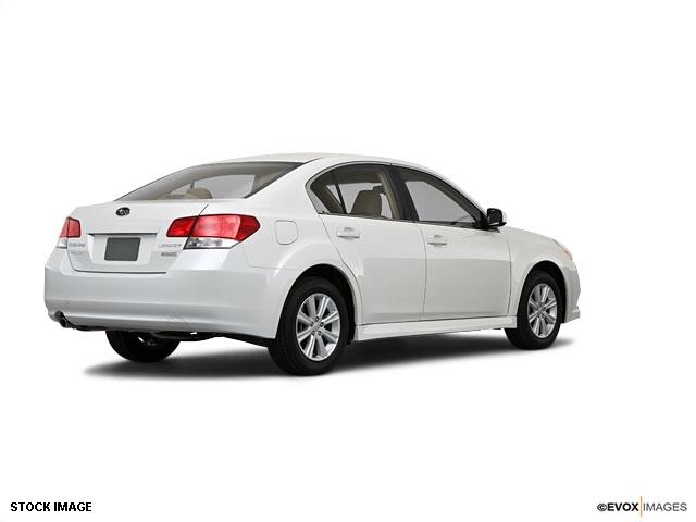 Subaru Legacy 2010 photo 3