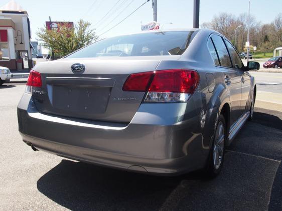 Subaru Legacy 2010 photo 1