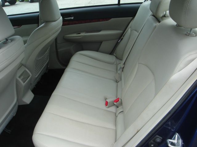 Subaru Legacy 2010 photo 5