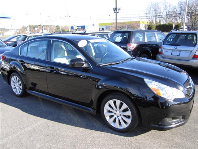 Subaru Legacy 2010 photo 2