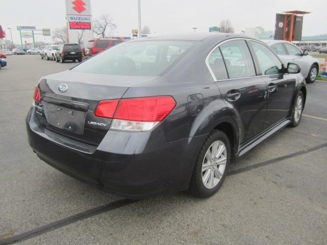 Subaru Legacy 2010 photo 3