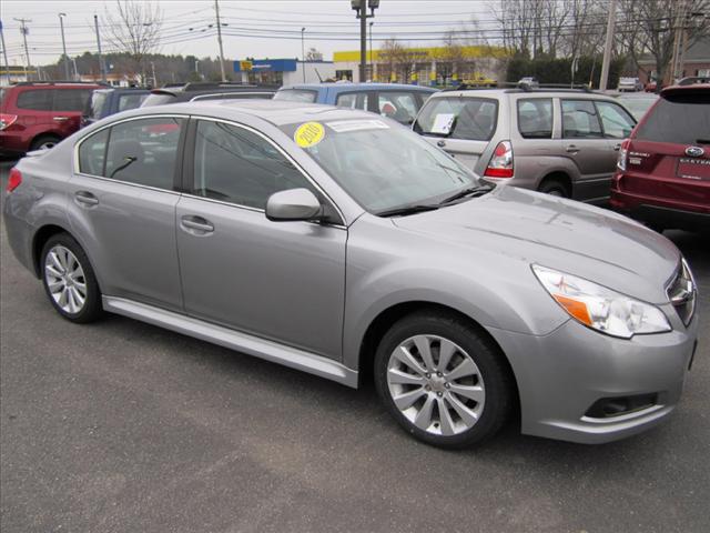 Subaru Legacy 2010 photo 2