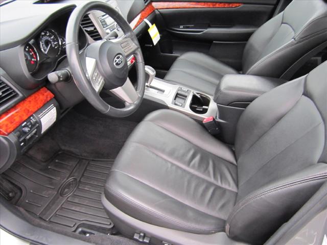 Subaru Legacy 2010 photo 3