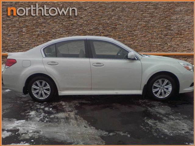 Subaru Legacy 2010 photo 3