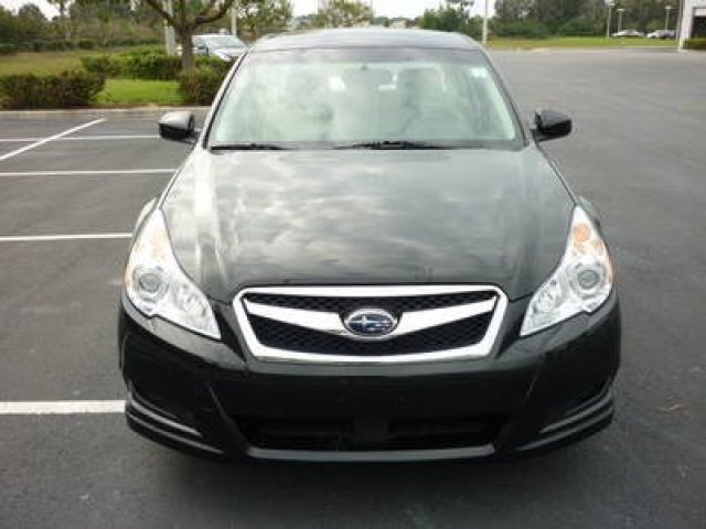 Subaru Legacy 2010 photo 2