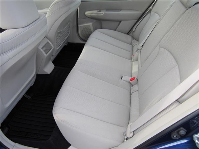 Subaru Legacy 2010 photo 4