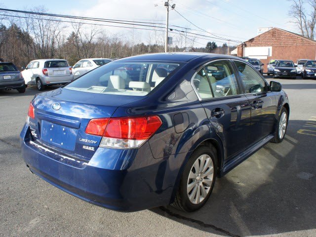 Subaru Legacy 2010 photo 1
