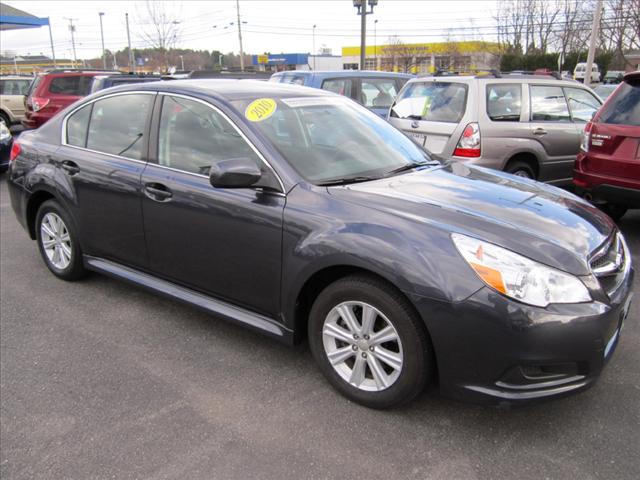 Subaru Legacy 2010 photo 2