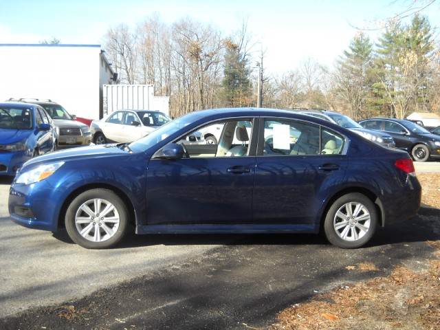 Subaru Legacy 2010 photo 3
