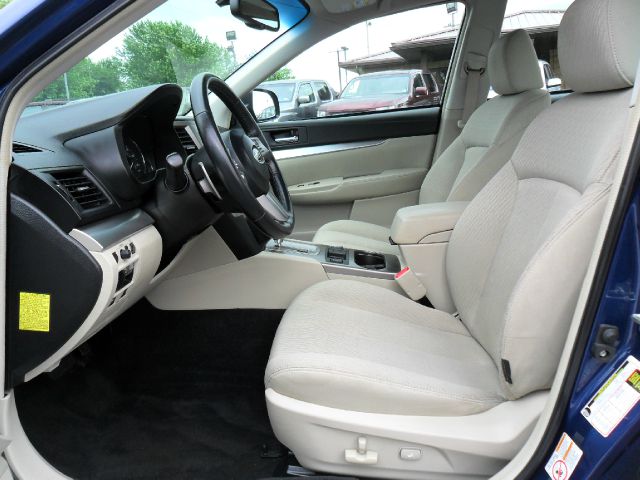 Subaru Legacy 2010 photo 4