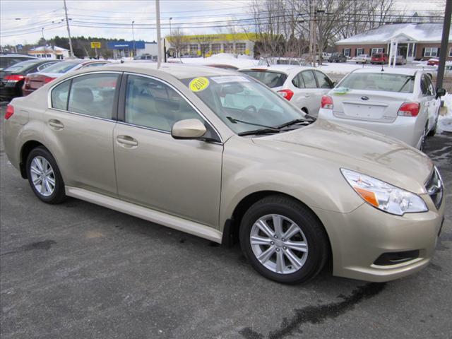 Subaru Legacy 2010 photo 2
