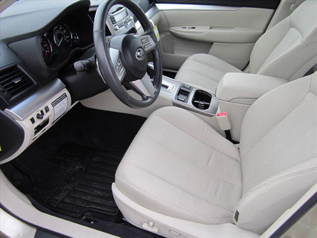 Subaru Legacy 2010 photo 3