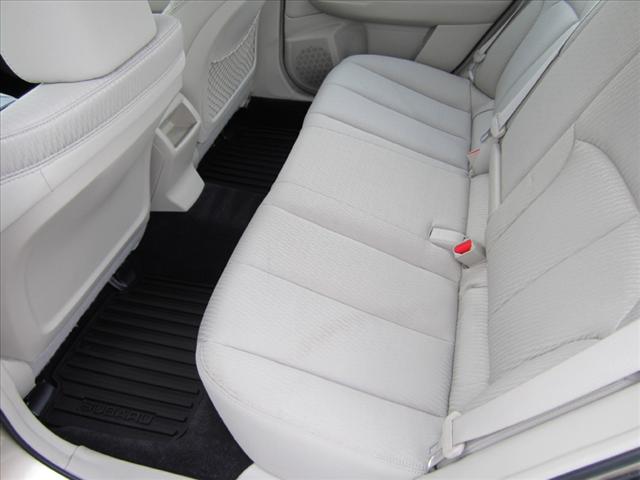 Subaru Legacy 2010 photo 4