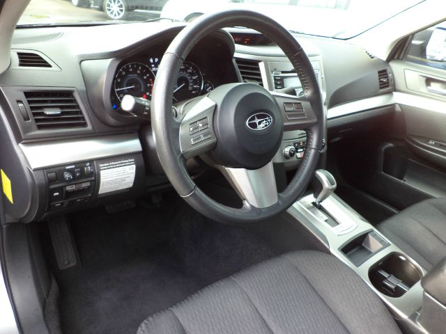 Subaru Legacy 2010 photo 3