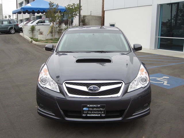 Subaru Legacy 2010 photo 1