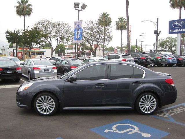 Subaru Legacy 2010 photo 3