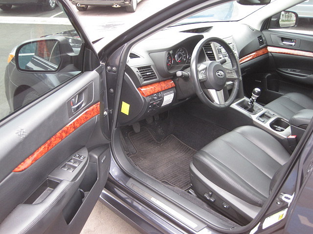 Subaru Legacy 2010 photo 4