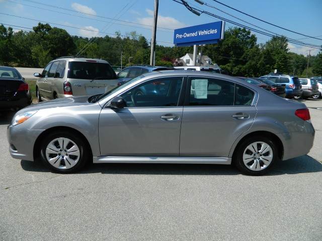 Subaru Legacy 2010 photo 2