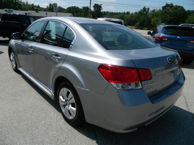 Subaru Legacy 2010 photo 3