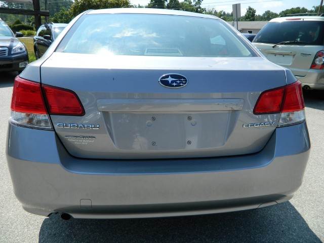 Subaru Legacy 2010 photo 4