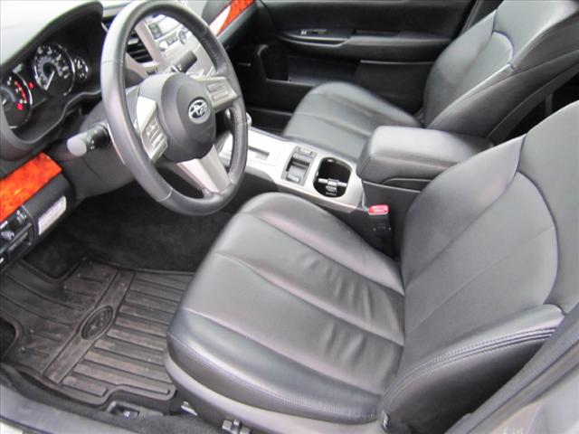 Subaru Legacy 2010 photo 3